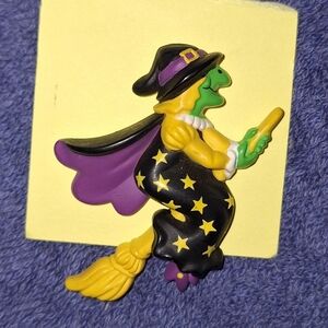 Vintage 80s Hallmark Halloween Witch Brooch on Broom